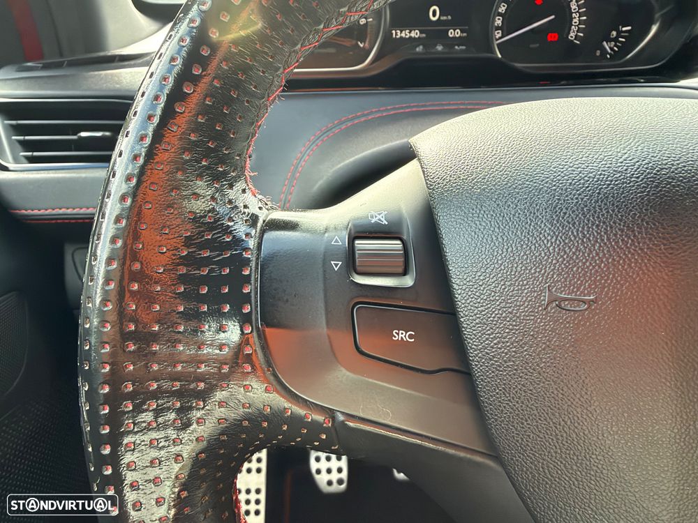 Peugeot 208 1.6 e-THP GTi by Sport - 34
