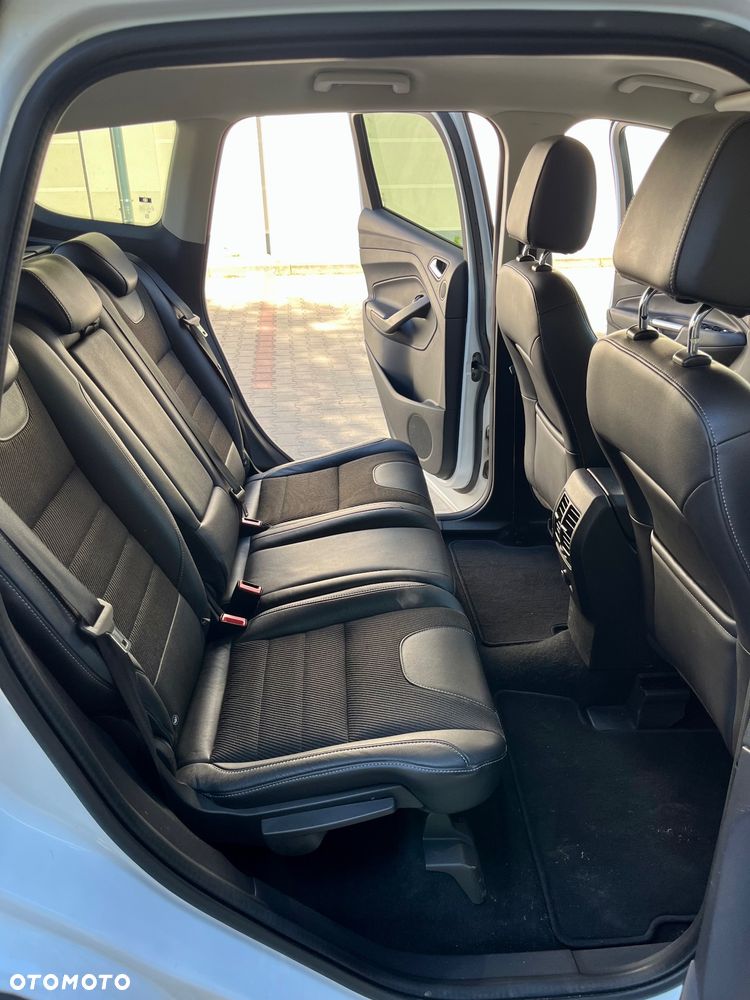 Ford Kuga 1.6 EcoBoost 2x4 Titanium - 15