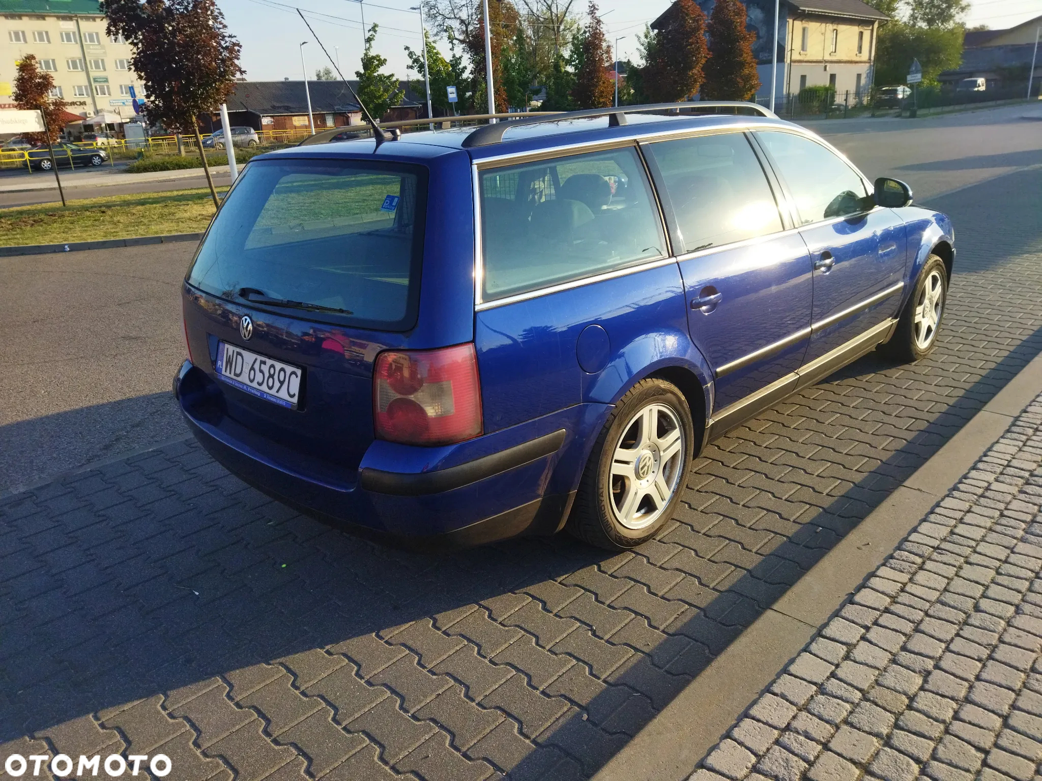 Volkswagen Passat 1.9 TDI Highline - 3