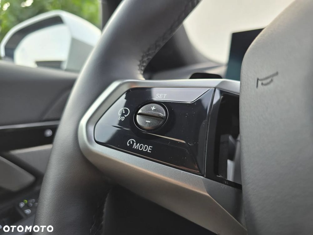 BMW Seria 5 520d xDrive - 15