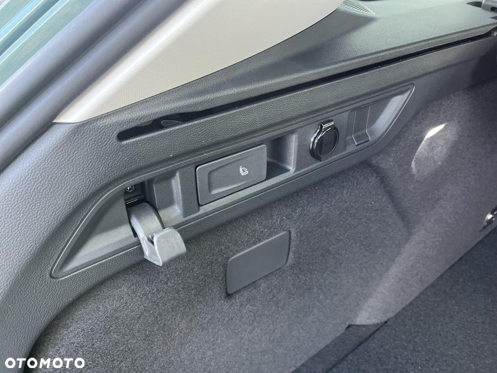 Volkswagen Passat - 13