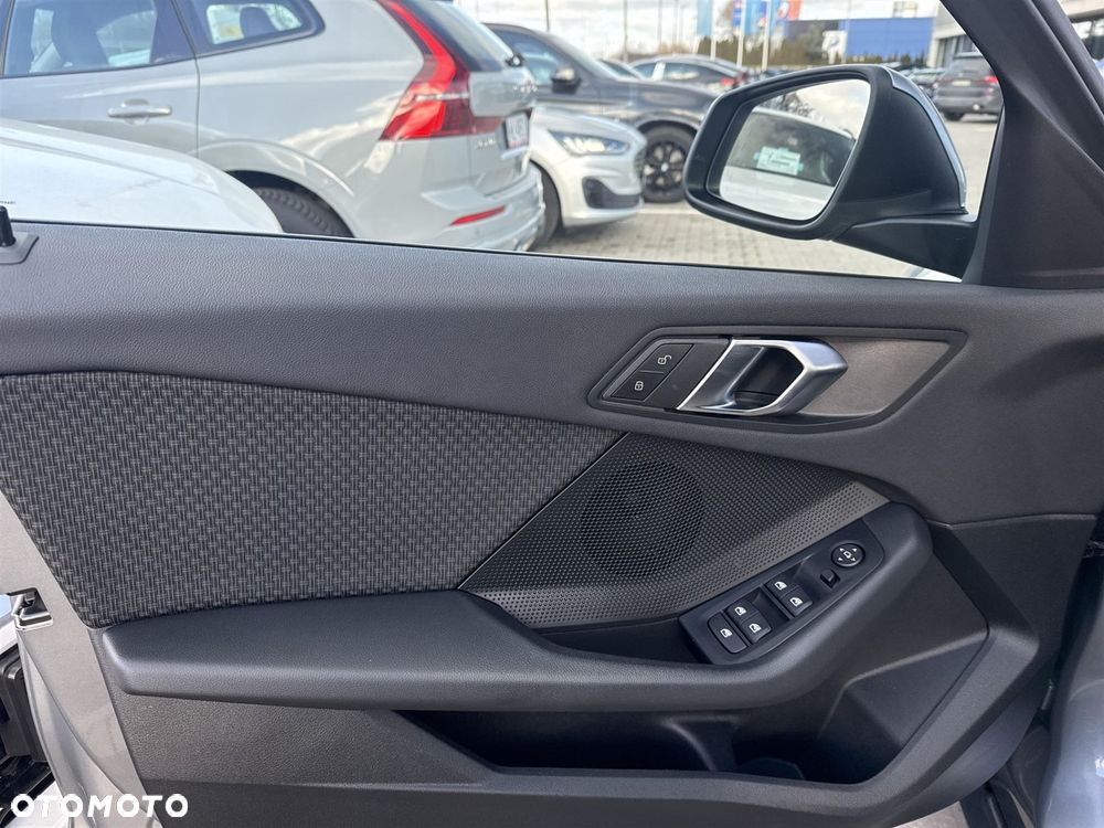 BMW Seria 1 118i - 13