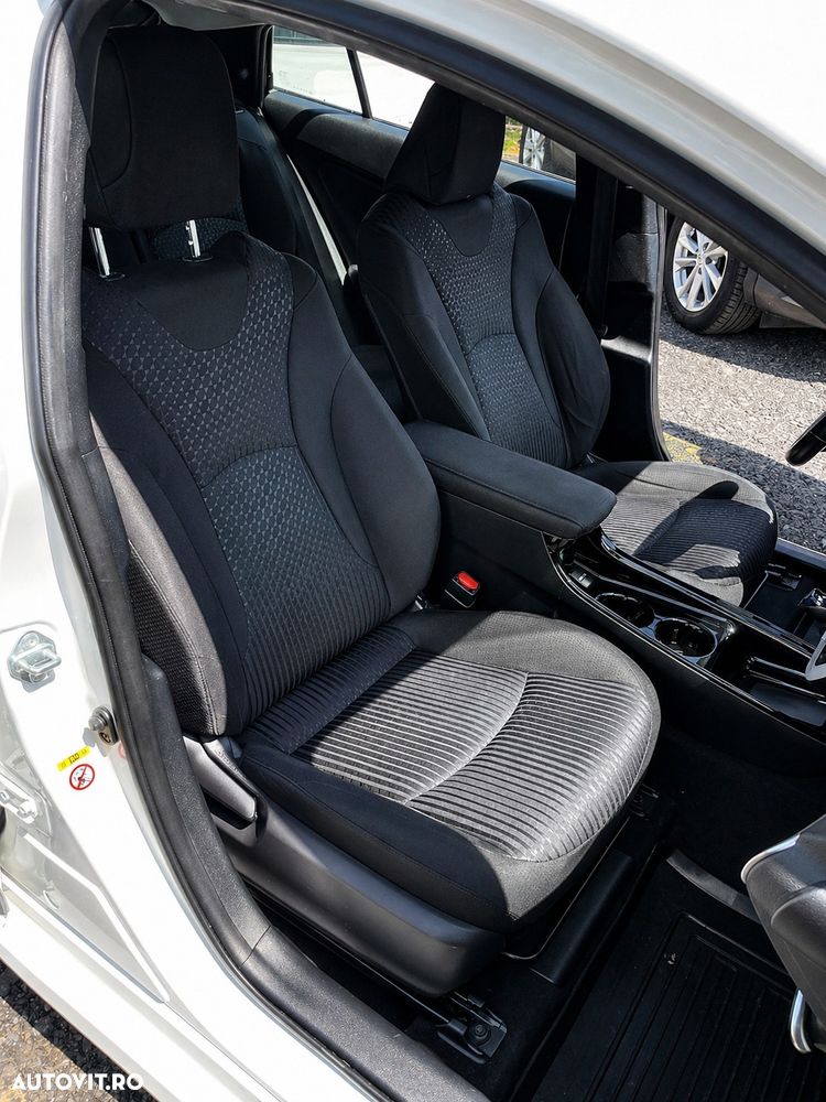 Toyota Prius Hybrid - 7