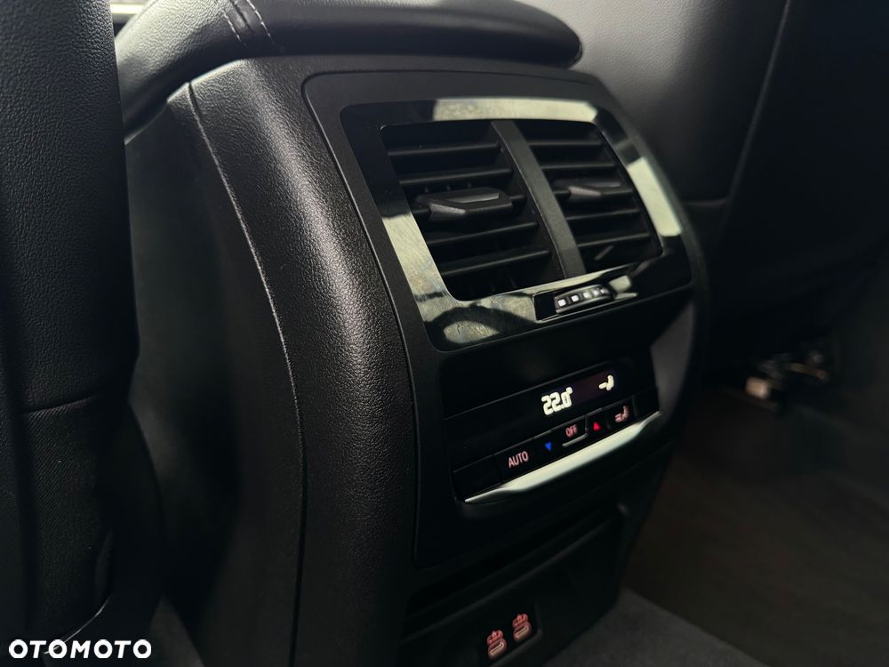 BMW X3 sDrive18d MHEV Luxury Line - 25