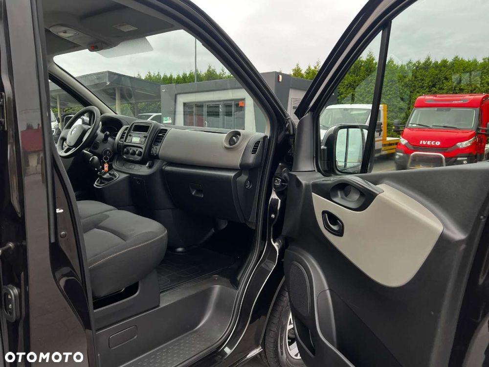 Renault Trafic Long  doka 6-osobowy - 39