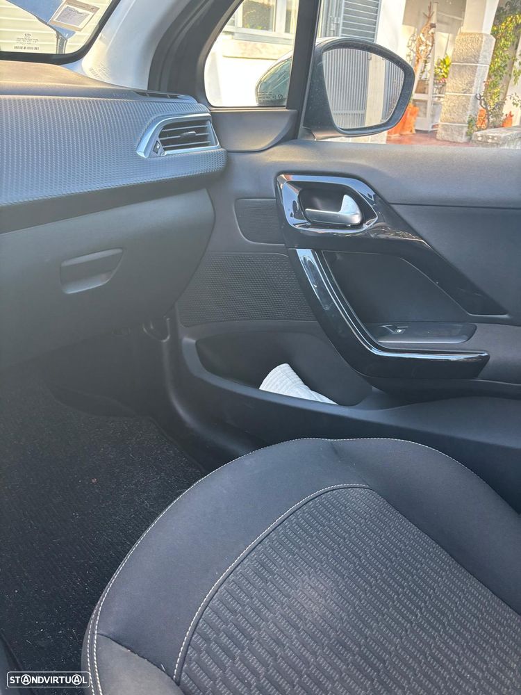 Peugeot 208 1.0 PureTech Access - 16