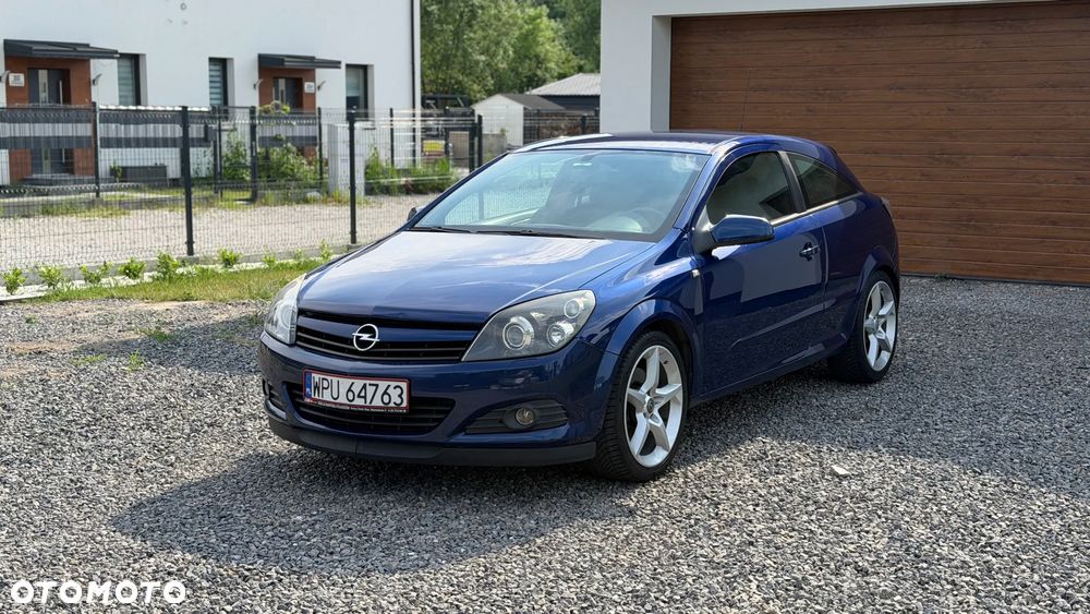 Opel Astra 2.0 T Cosmo - 2