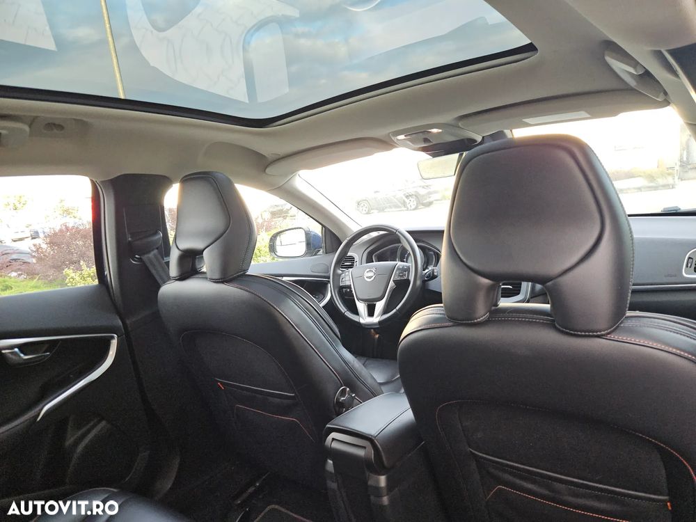 Volvo V40 D2 Ocean Race - 13