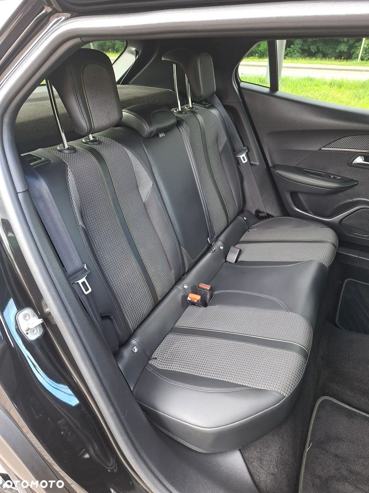 Peugeot 2008 1.5 BlueHDi GT Pack S&S EAT8 - 14
