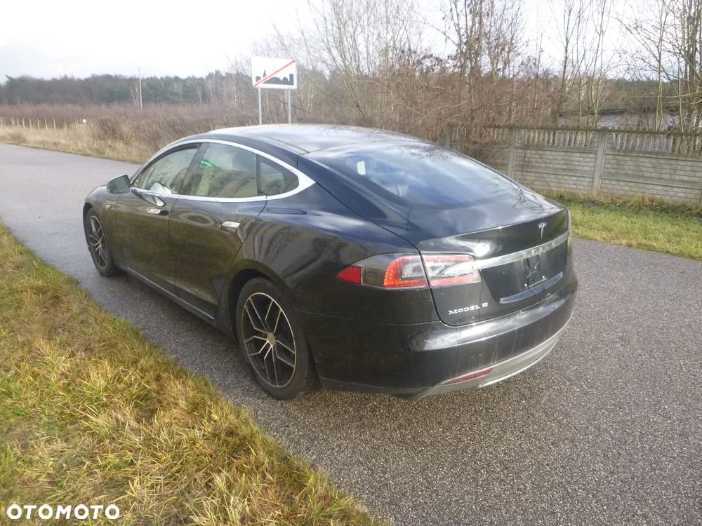 Tesla Model S 85 - 3