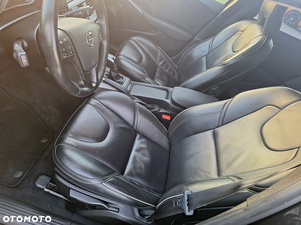 Volvo V40 D2 - 18