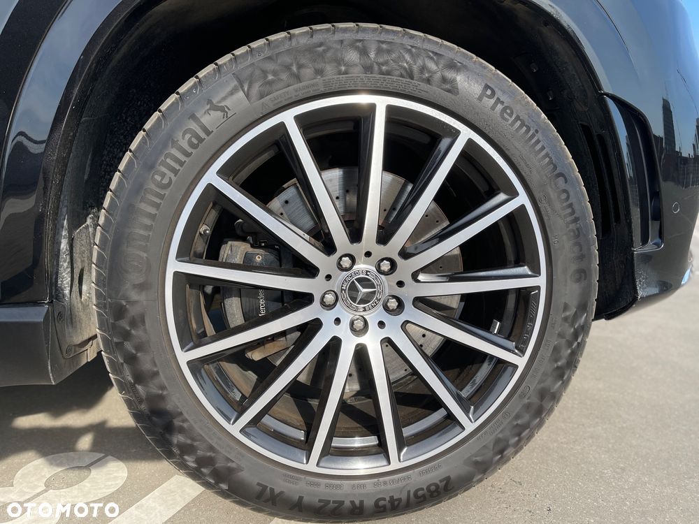 Mercedes-Benz GLS - 24