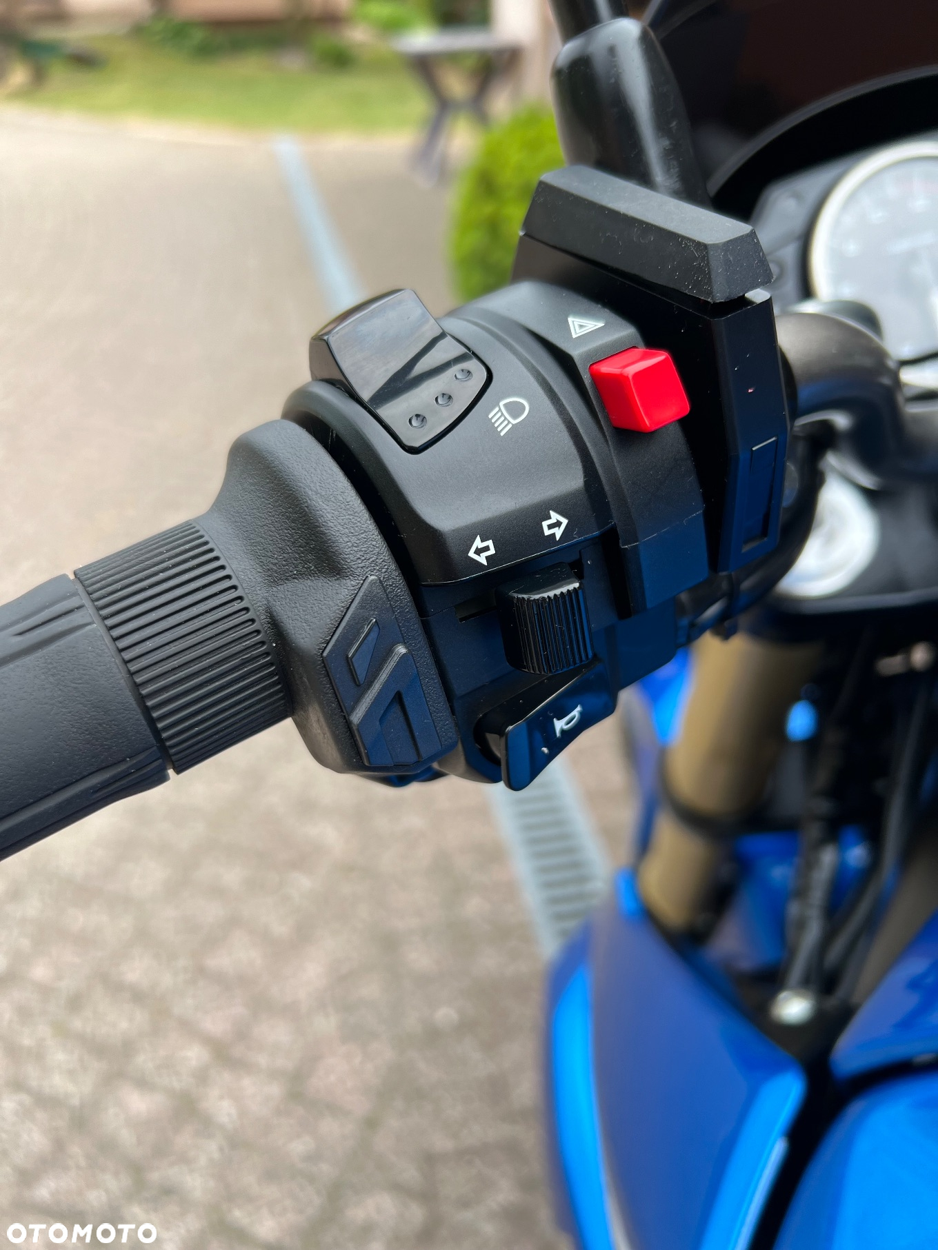 Suzuki GSR - 29