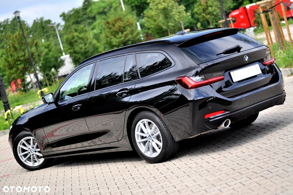 BMW Seria 3 318d Sport Line Shadow - 4