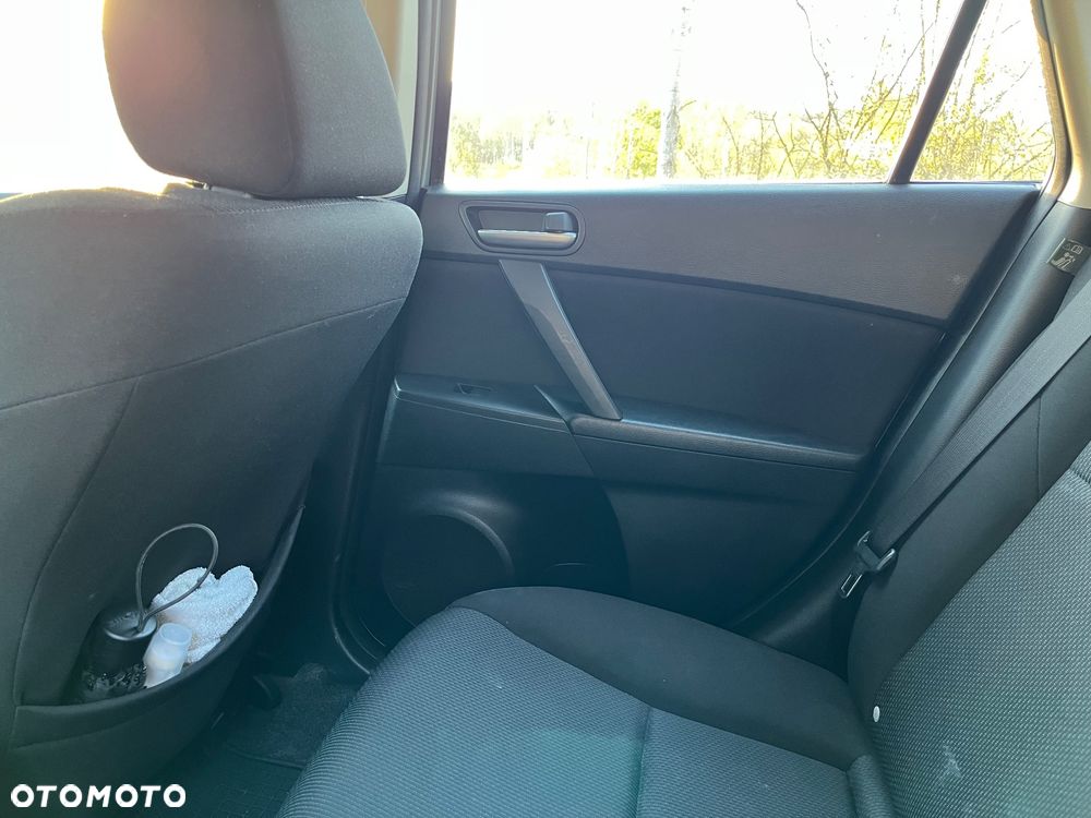 Mazda 3 1.6 CD Exclusive + - 21