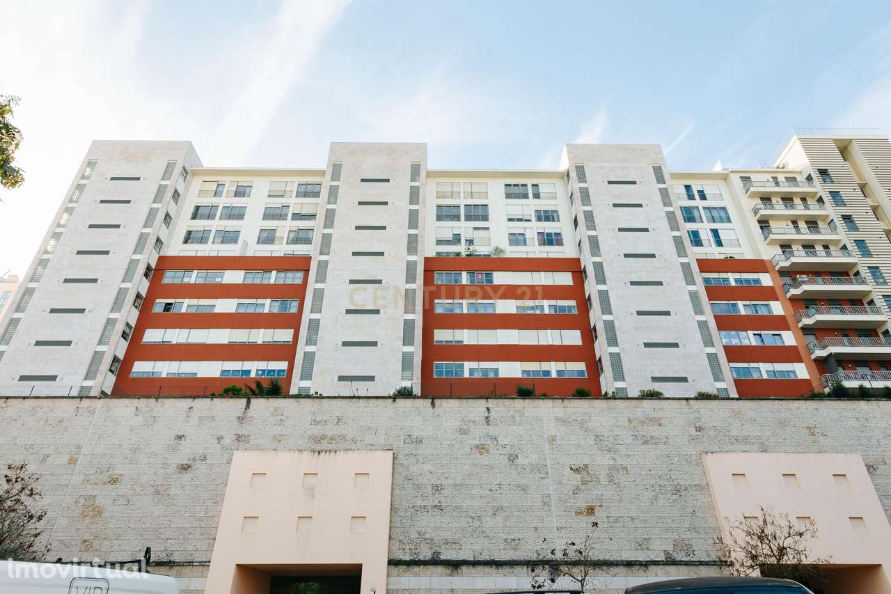 Apartamento T4 com Estacionamento no Spacio Shopping a 5 minutos do Ae - Grande imagem: 3/41