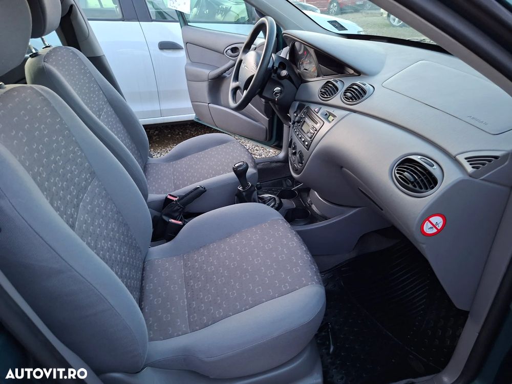 Ford Focus - 13