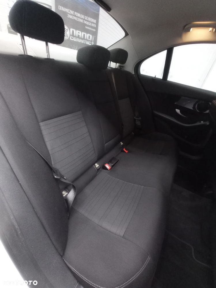 Mercedes-Benz Klasa C 200 CGI BlueEff Classic - 9