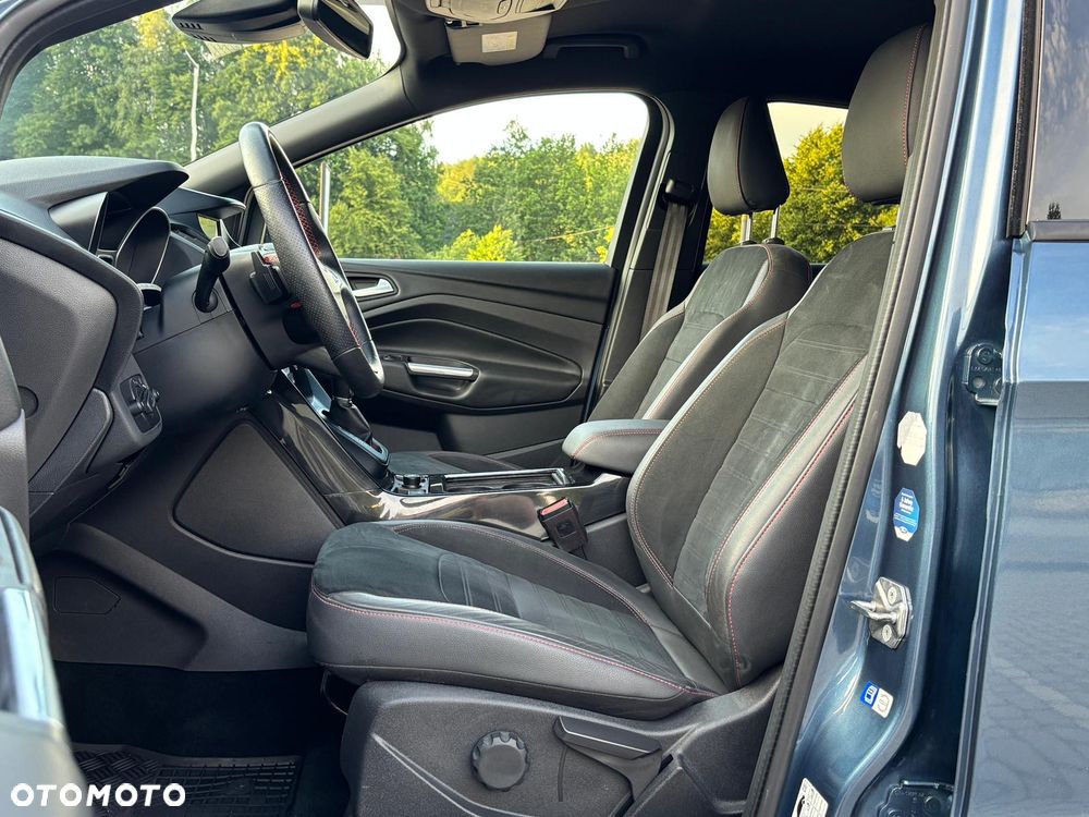 Ford Kuga 2.0 TDCi 4x4 ST-Line - 9