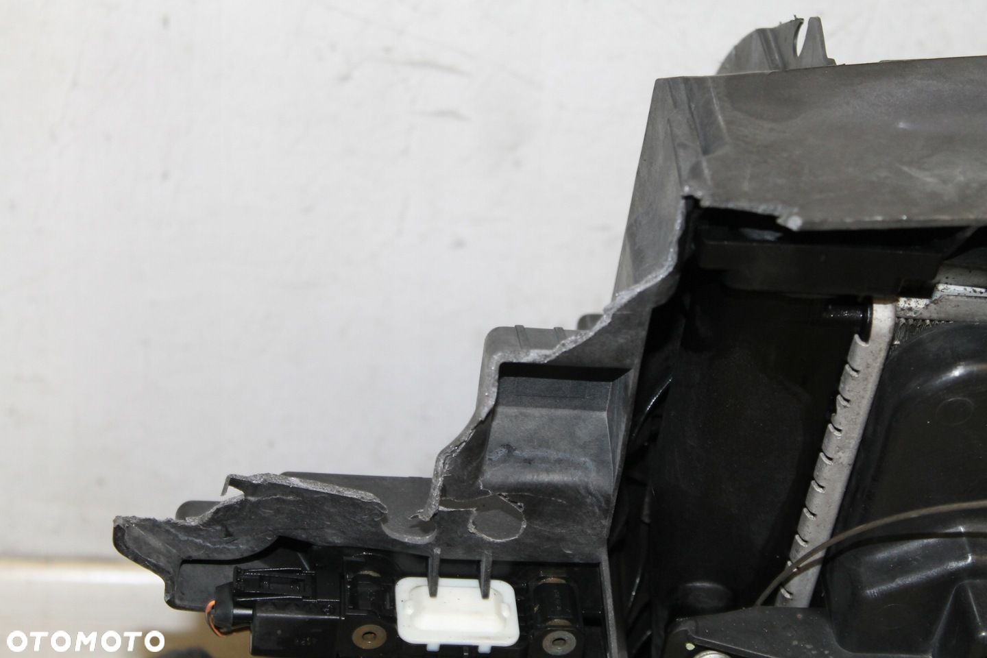 PAS PRZEDNI CHŁODNICE SMART FORFOUR 454 1.5 DIESEL - 4