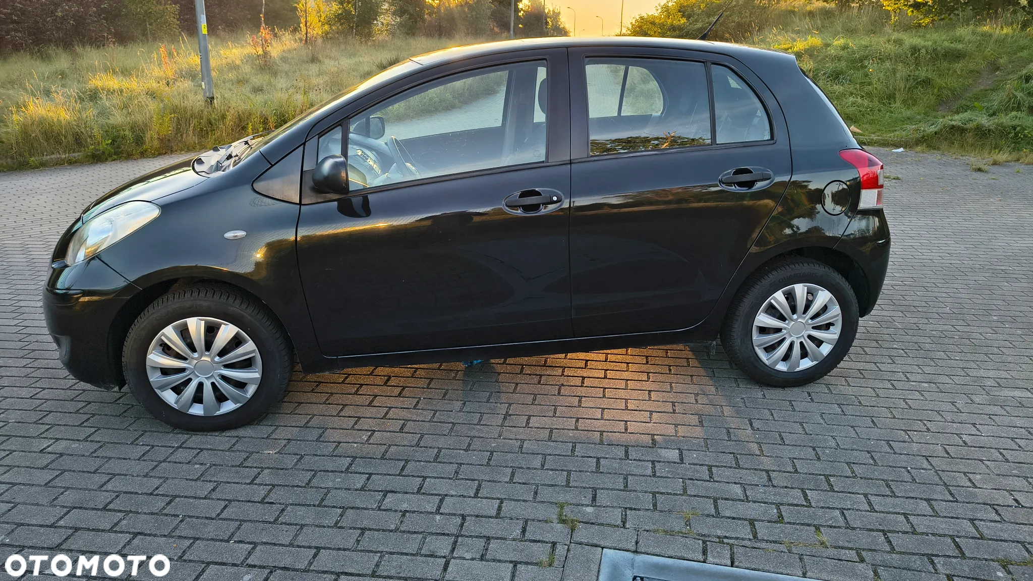 Toyota Yaris 1.0 Active - 2