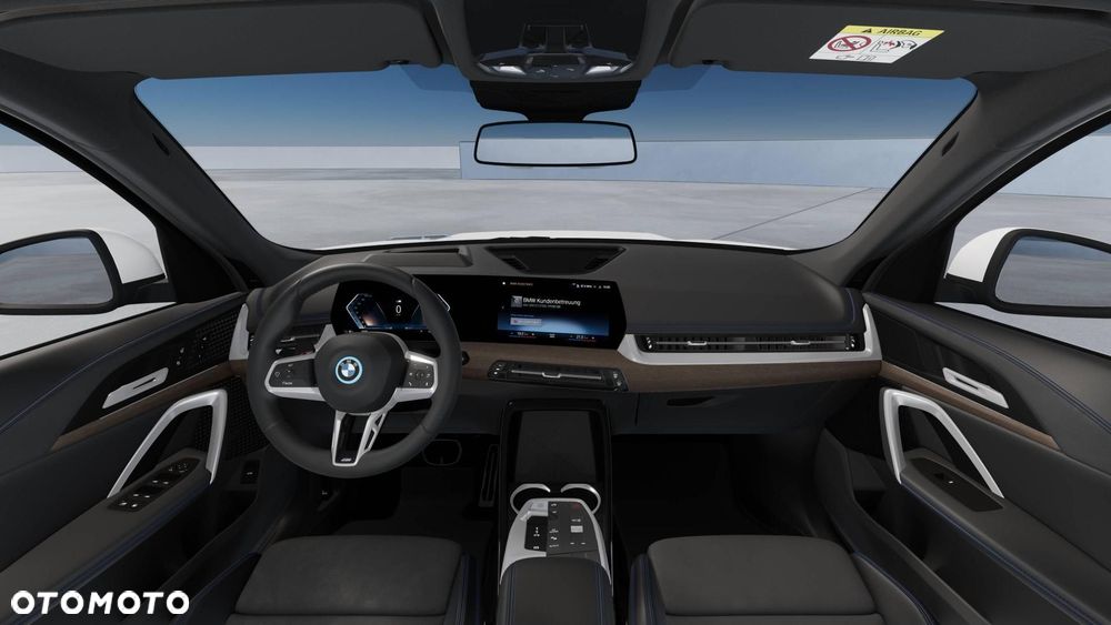 BMW iX1 eDrive20 66.5kWh M Sport - 6