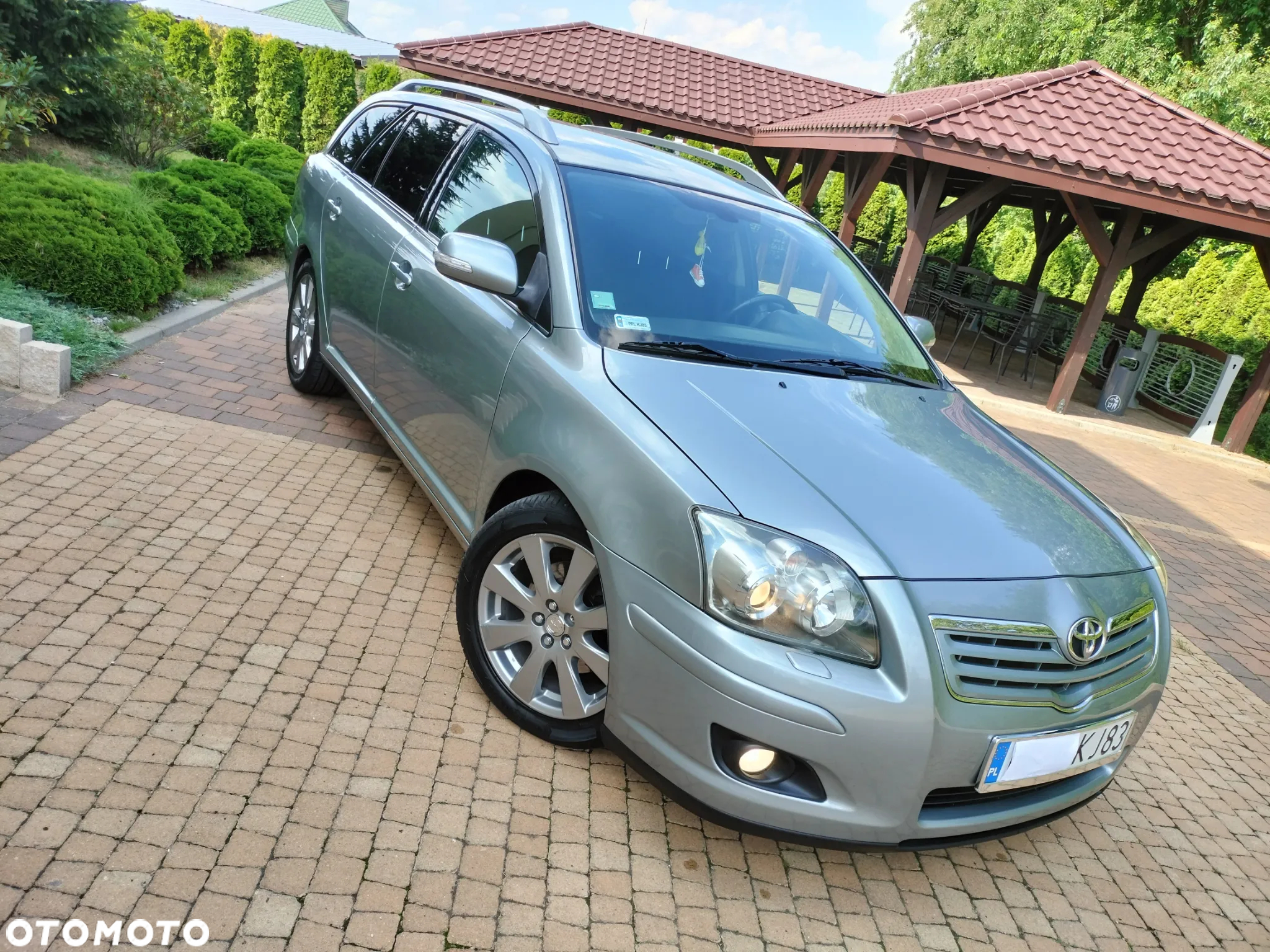 Toyota Avensis 2.0 D-4D Sol+NAVI - 20