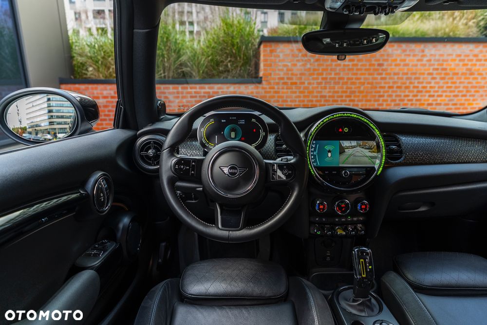MINI Cooper SE Essential Trim - 23