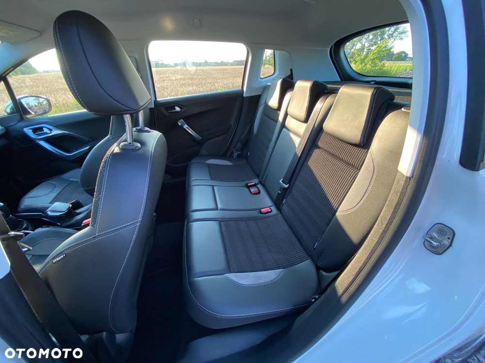 Peugeot 2008 PureTech 110 Stop&Start Allure - 13