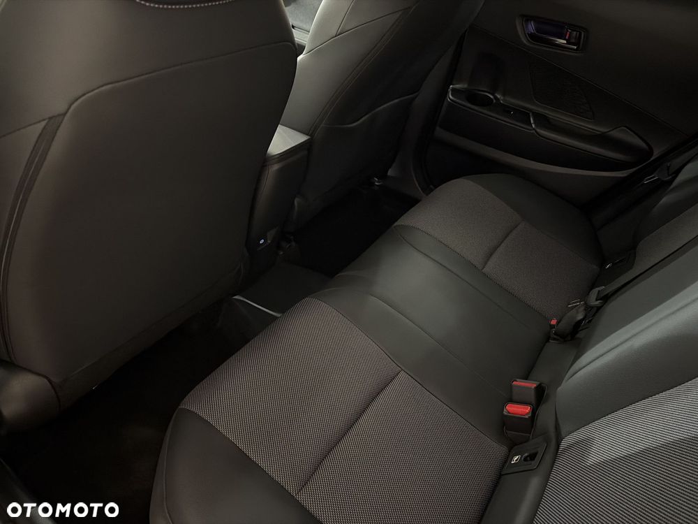 Toyota C-HR - 11
