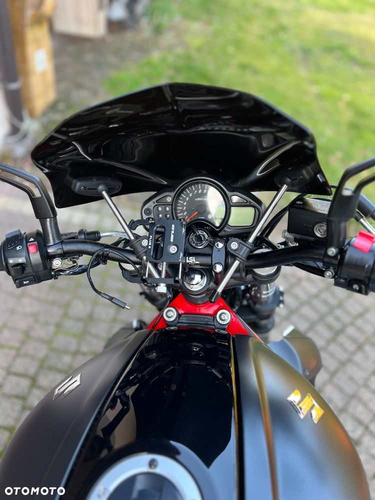 Suzuki Gladius - 18