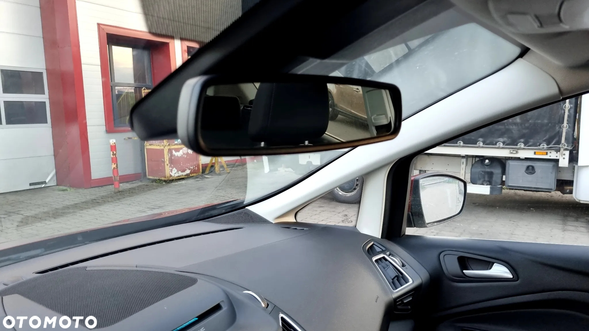 Ford C-MAX 2.0 TDCi Start-Stop-System Titanium - 38