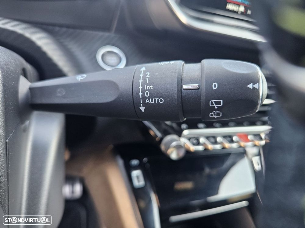 Peugeot 2008 1.2 PureTech GT - 41