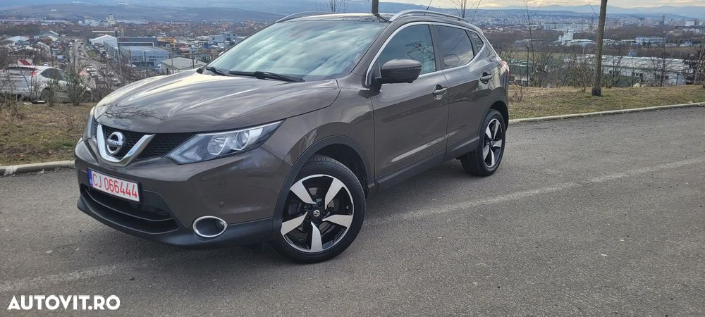 Nissan Qashqai 1.6 DCI Xtronic TEKNA - 2
