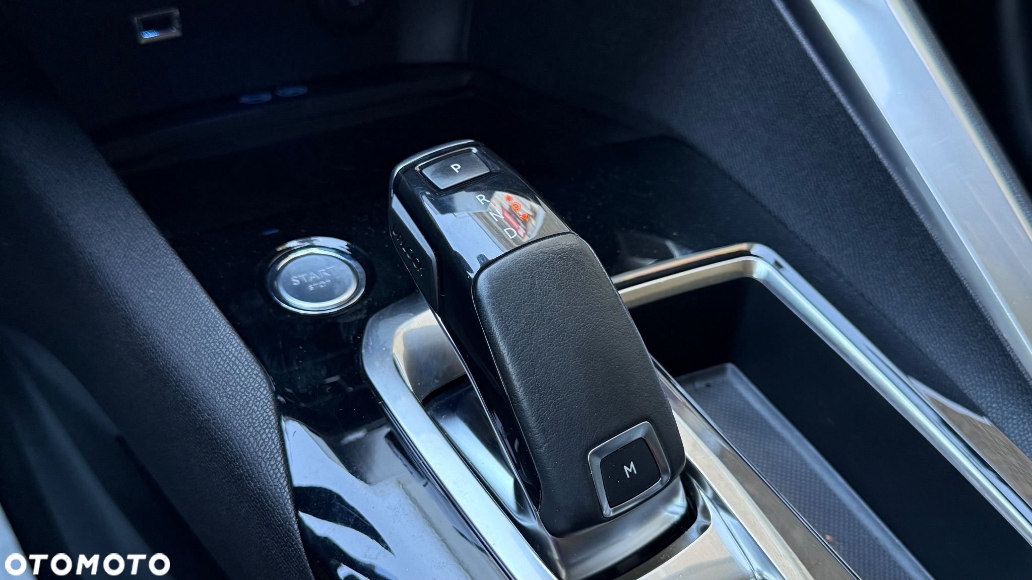 Peugeot 3008 BlueHDi 130 Stop & Start EAT8 Allure - 32