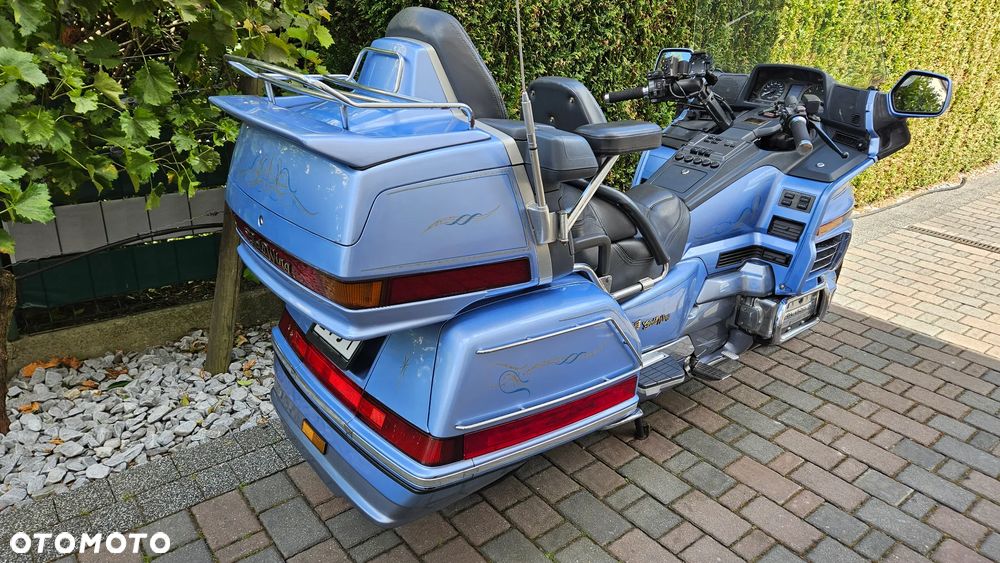 Honda GL - 9