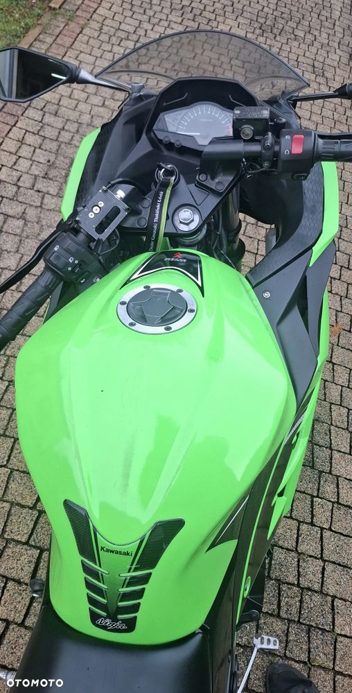 Kawasaki Ninja 300 ABS - 11
