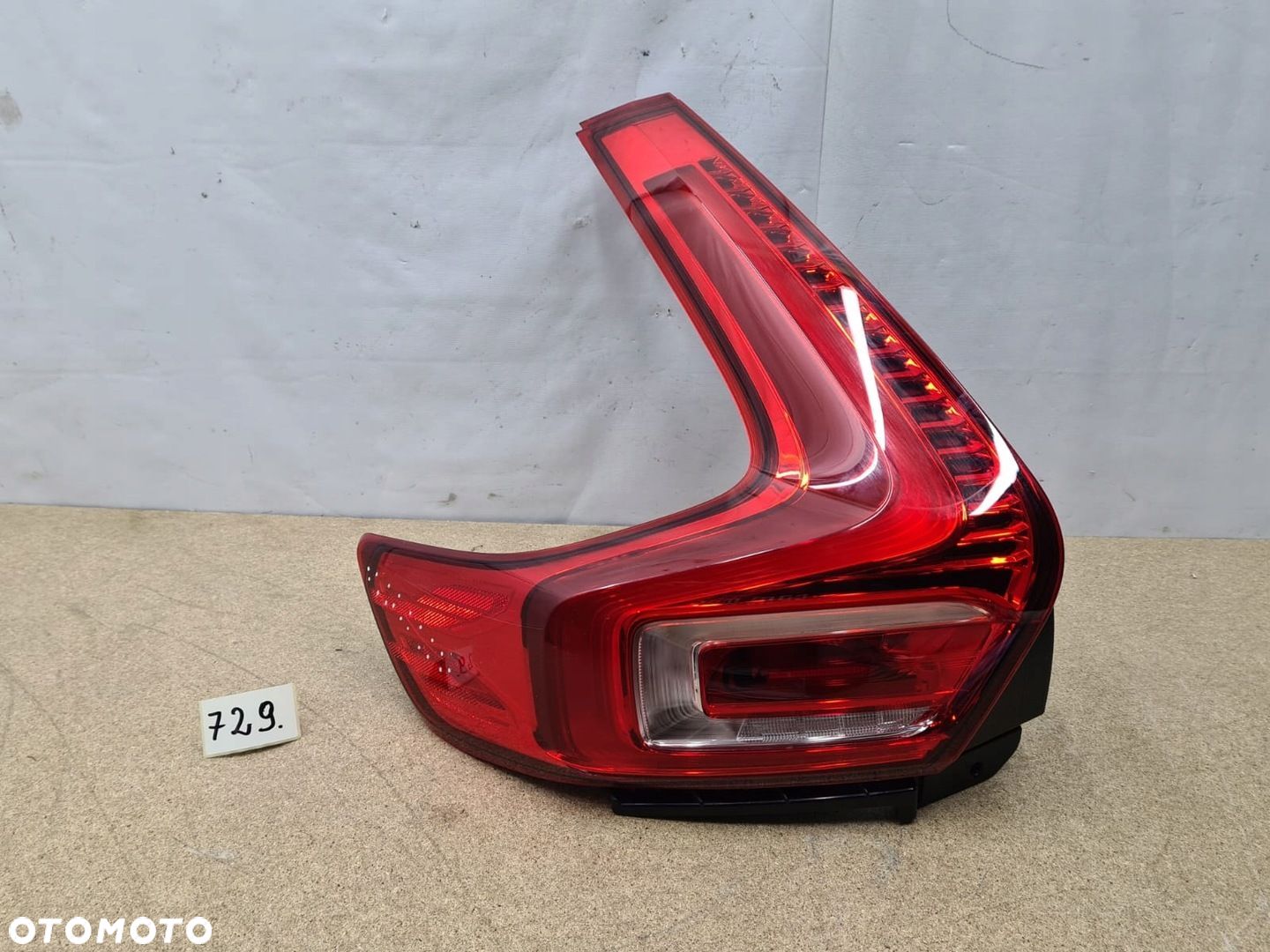 LAMPA LEWY TYŁ LEWA TYLNA LED VOLVO XC40 - 1