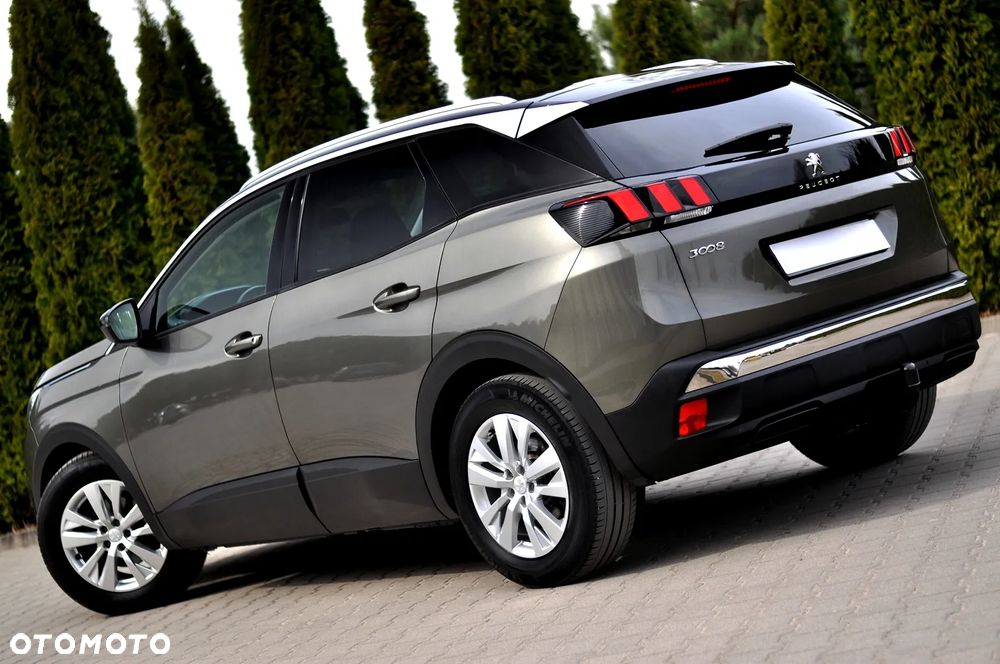 Peugeot 3008 1.2 PureTech Allure S&S - 7