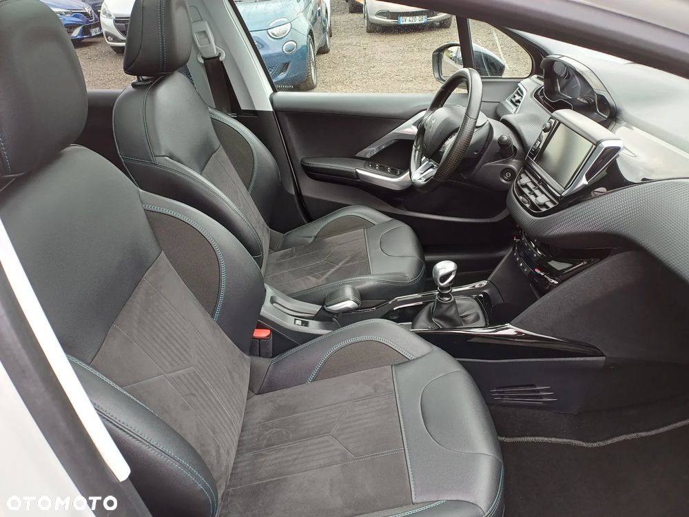 Peugeot 2008 PureTech 110 Stop&Start Crossway - 11