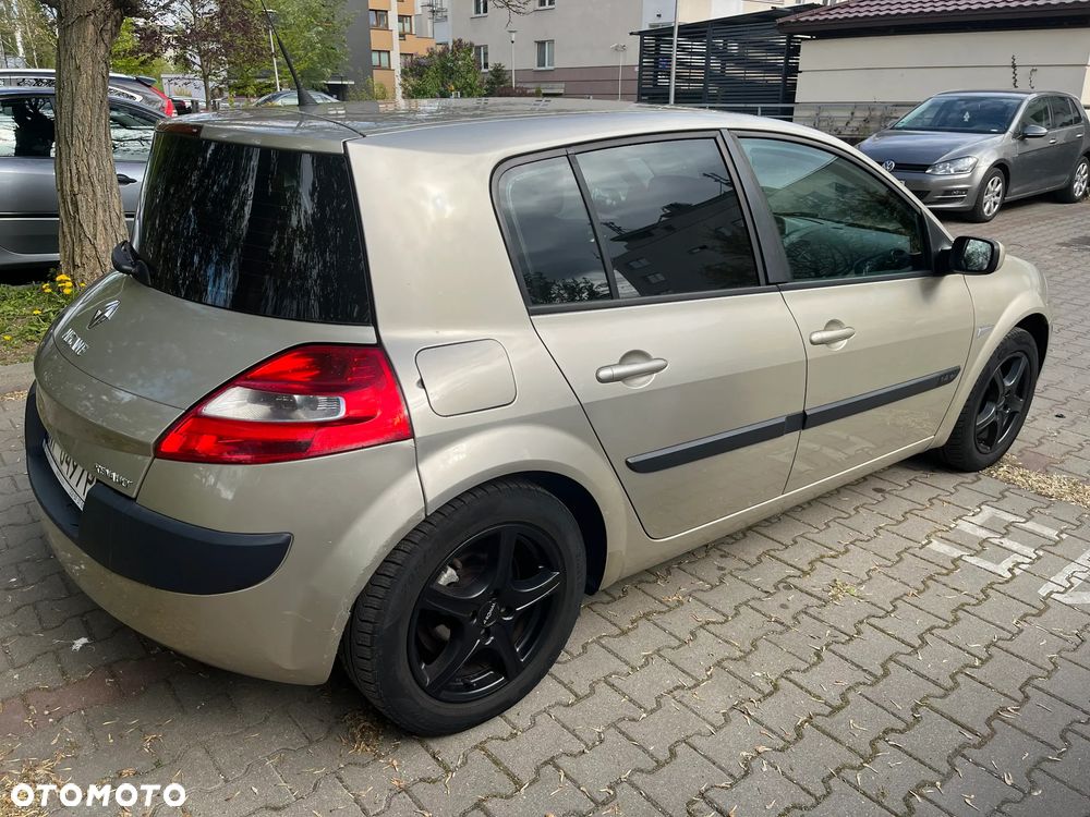 Renault Megane 1.4 16V Authentique - 4