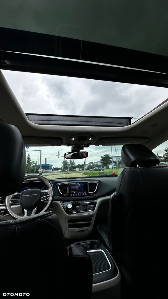 Chrysler Pacifica - 13