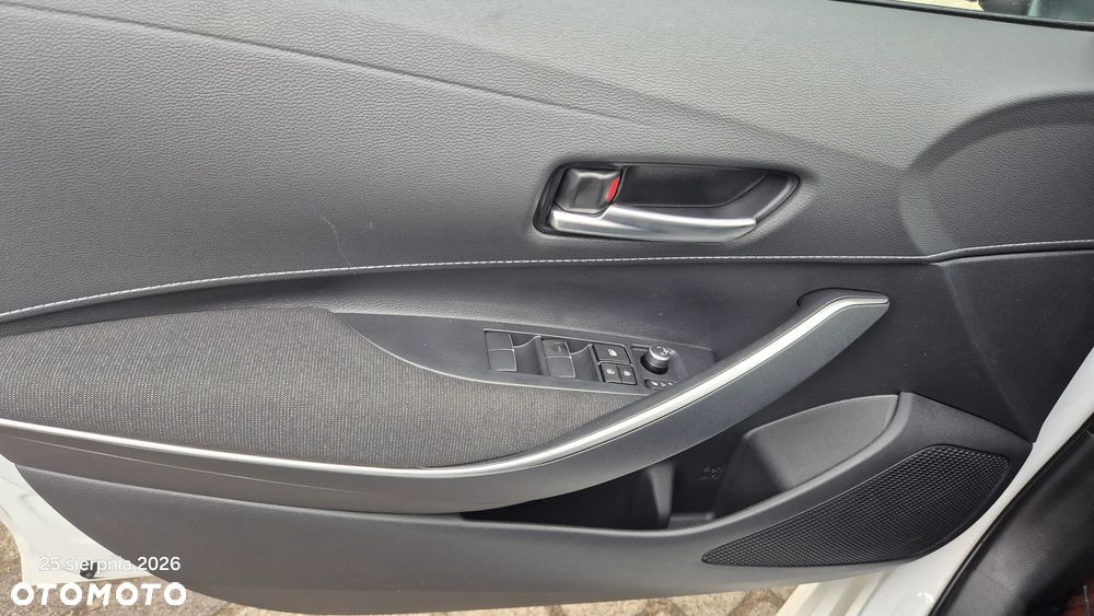 Toyota Corolla 1.8 Hybrid Comfort - 22