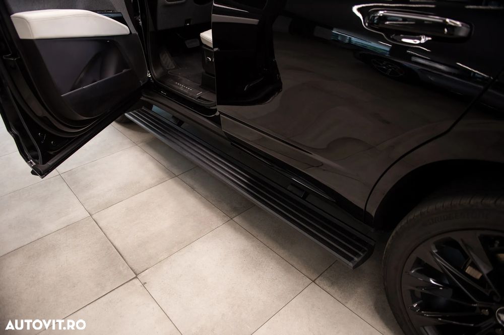 Cadillac Escalade - 11