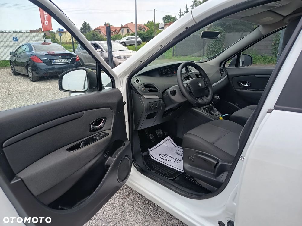 Renault Scenic 1.6 16V 110 TomTom Edition - 11