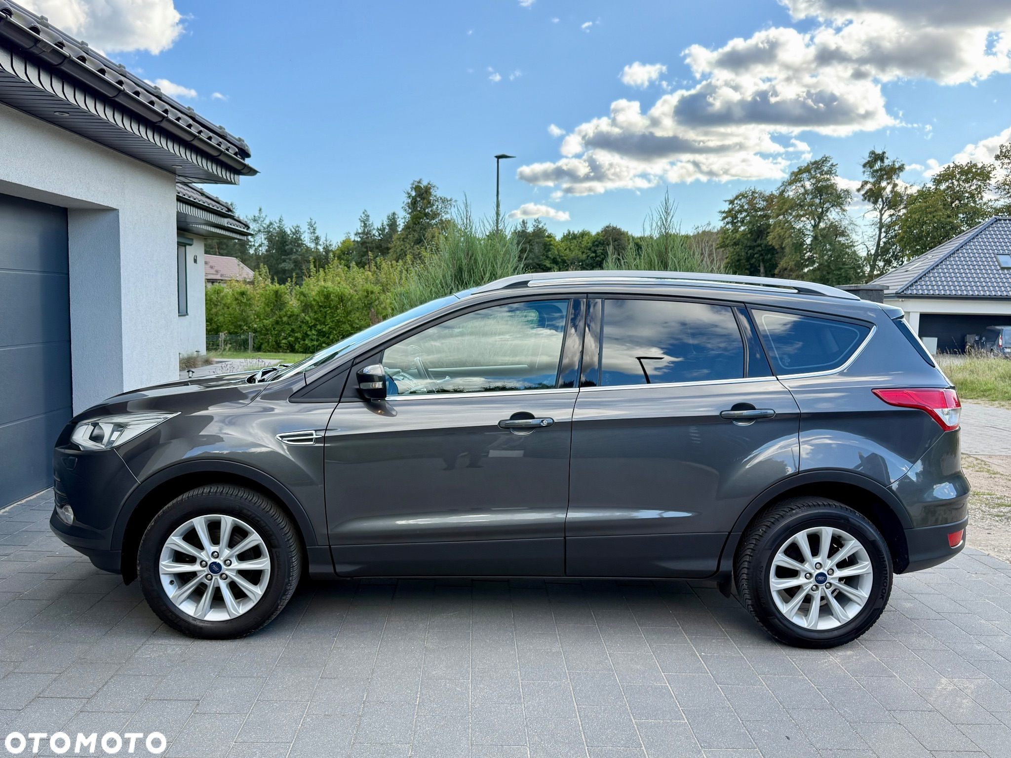 Ford Kuga 1.5 EcoBoost 2x4 Titanium - 4