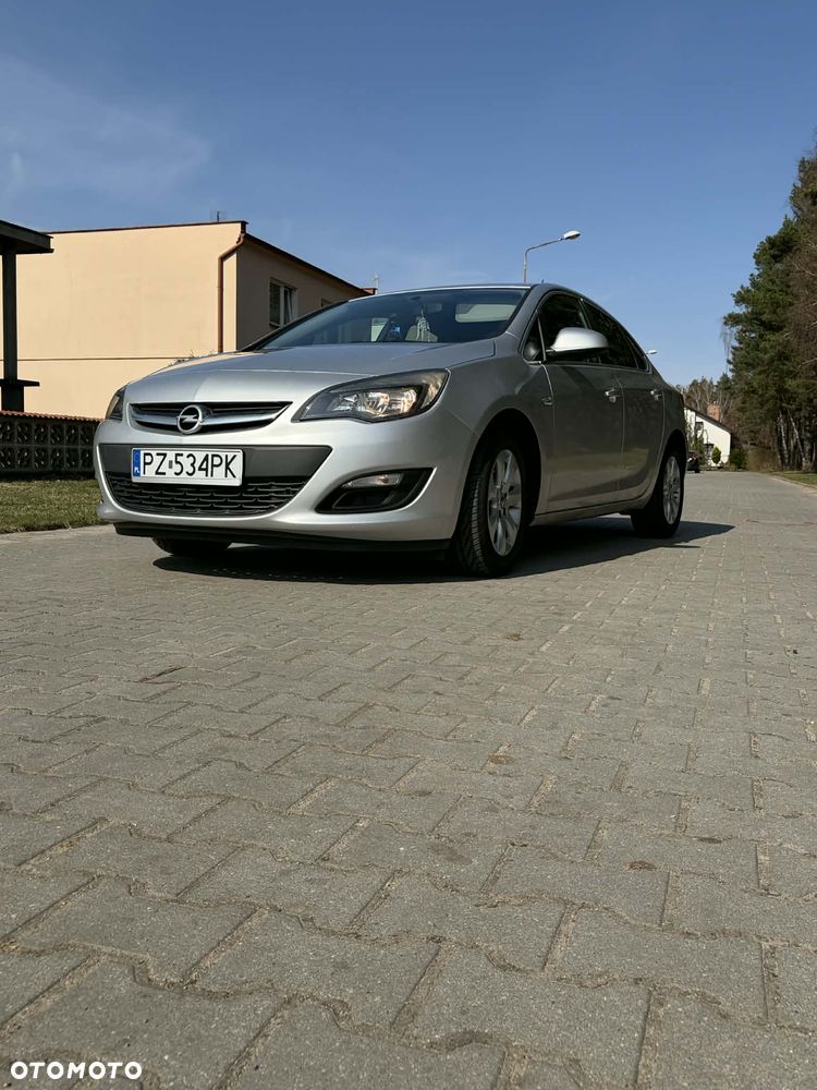 Opel Astra 1.4 T EU6 - 4