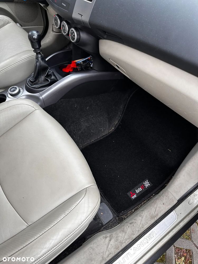 Mitsubishi Outlander 2.0 DID Instyle - 8