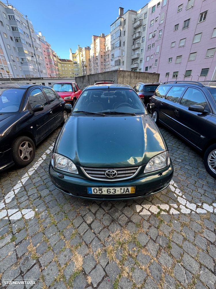 Toyota Avensis S/D 2.0 D4D Executive - 1