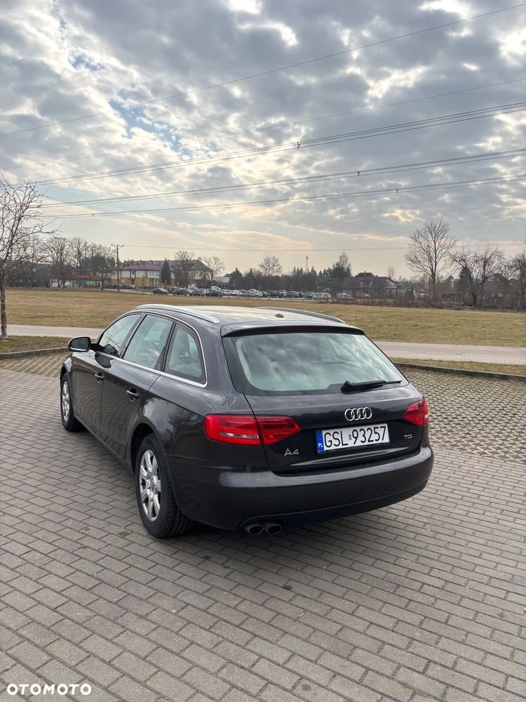 Audi A4 Avant - 4
